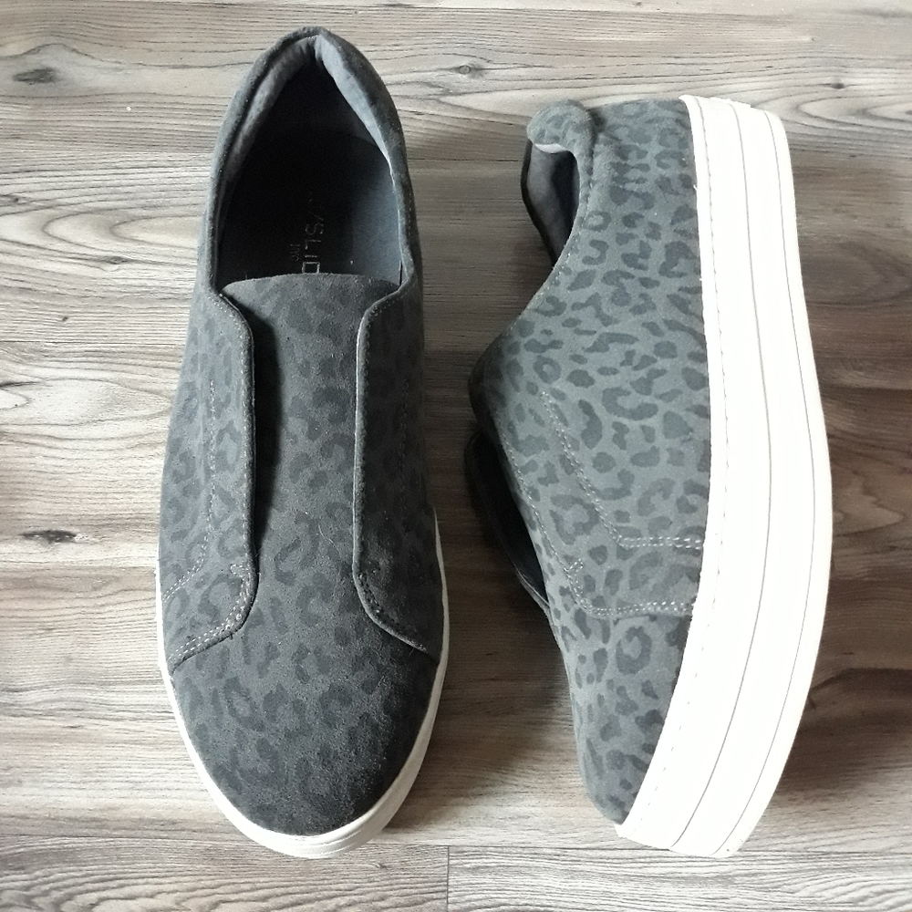 J/Slides Gray Animal Print Slip-On Platform Sneakers 9.5